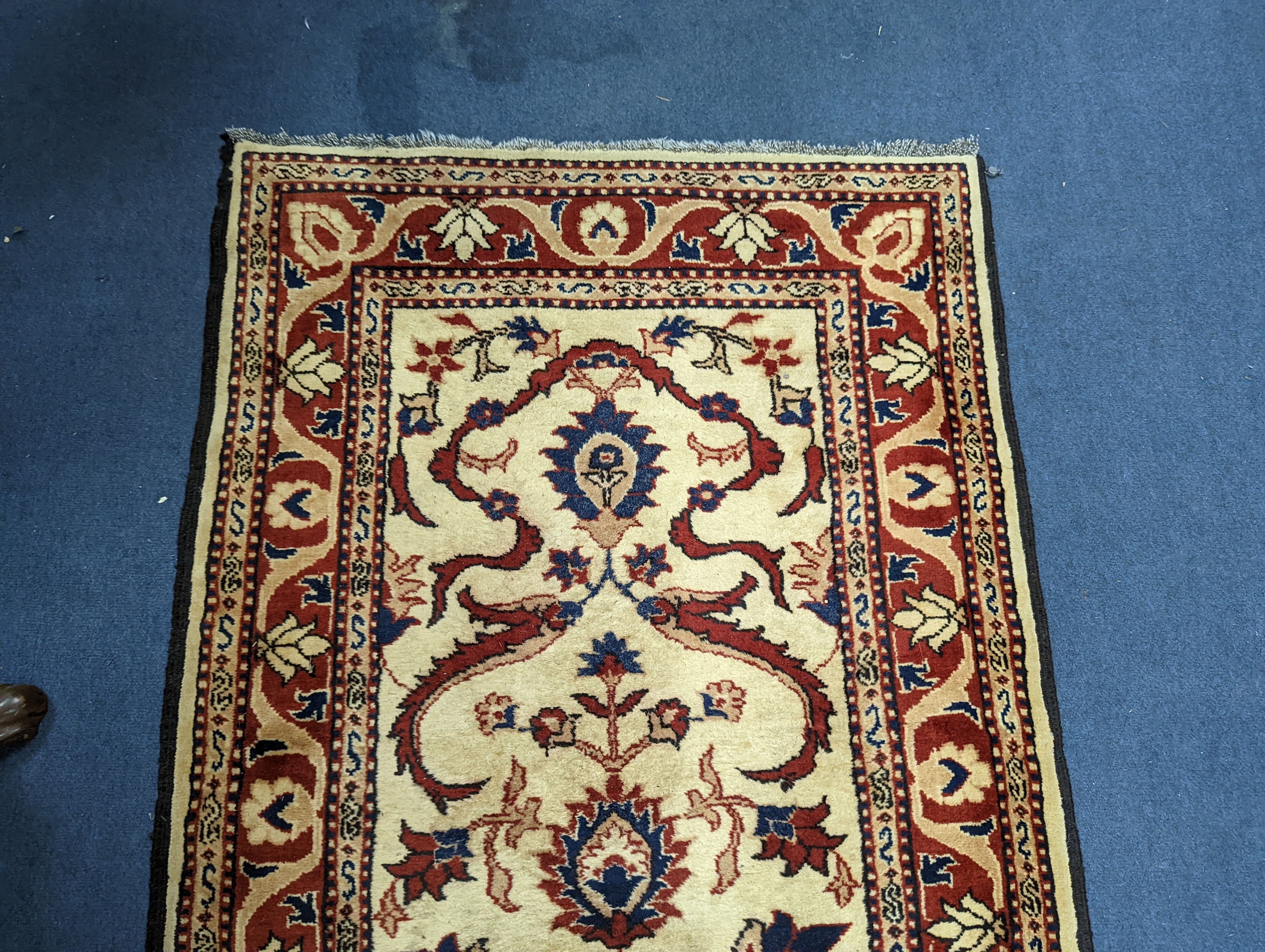 An Uzbek style rug, 320 x 84cm